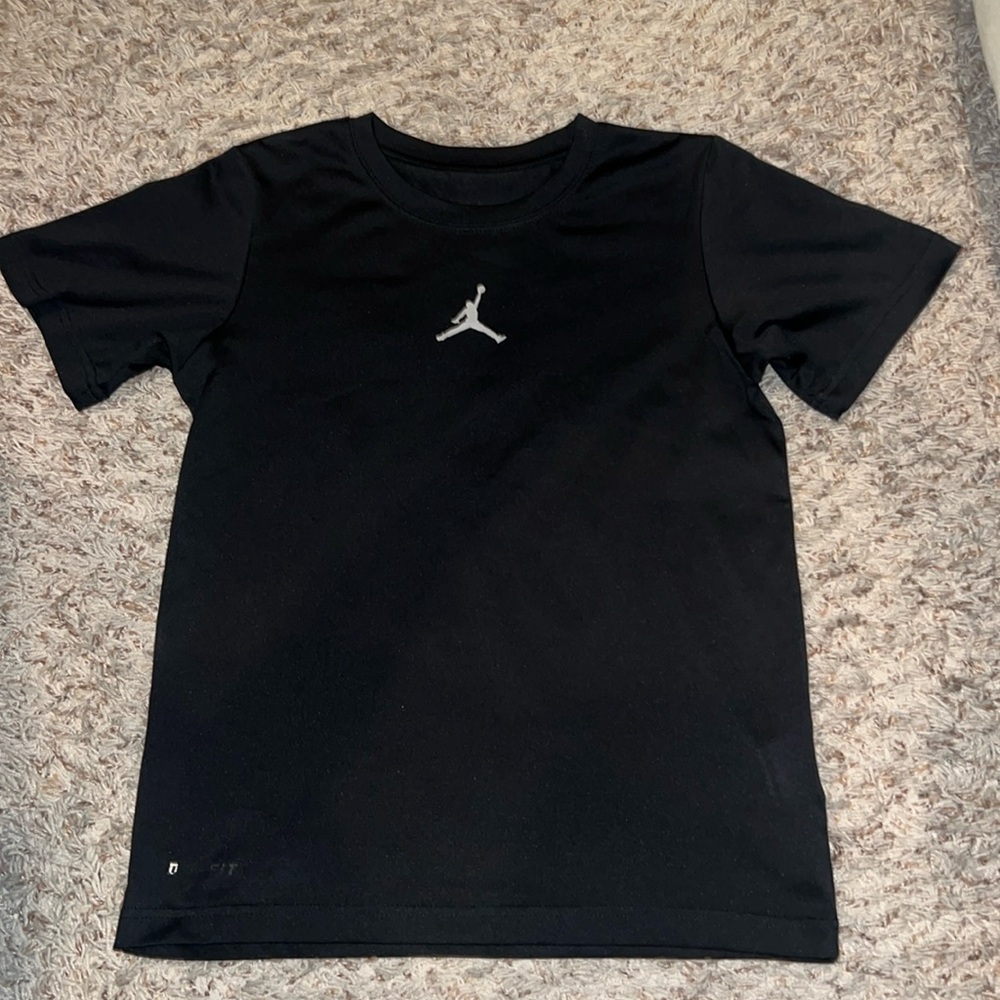 Boys Jordan Dri-Fit tee size Medium